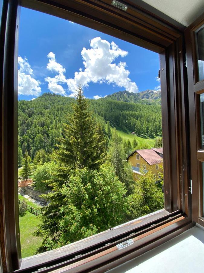 Della Luna Hotel *